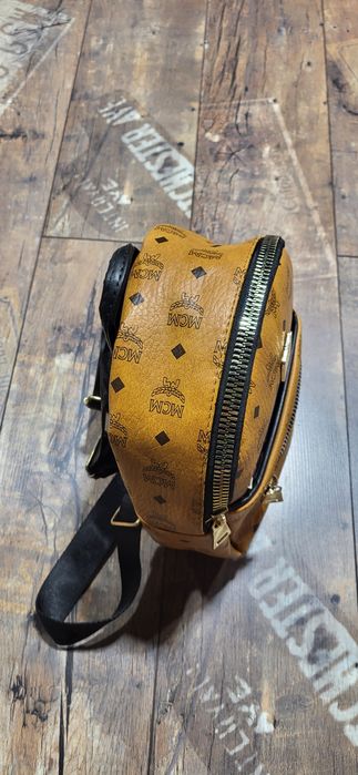 MCM brązowy camel plecak damski logo premium średni