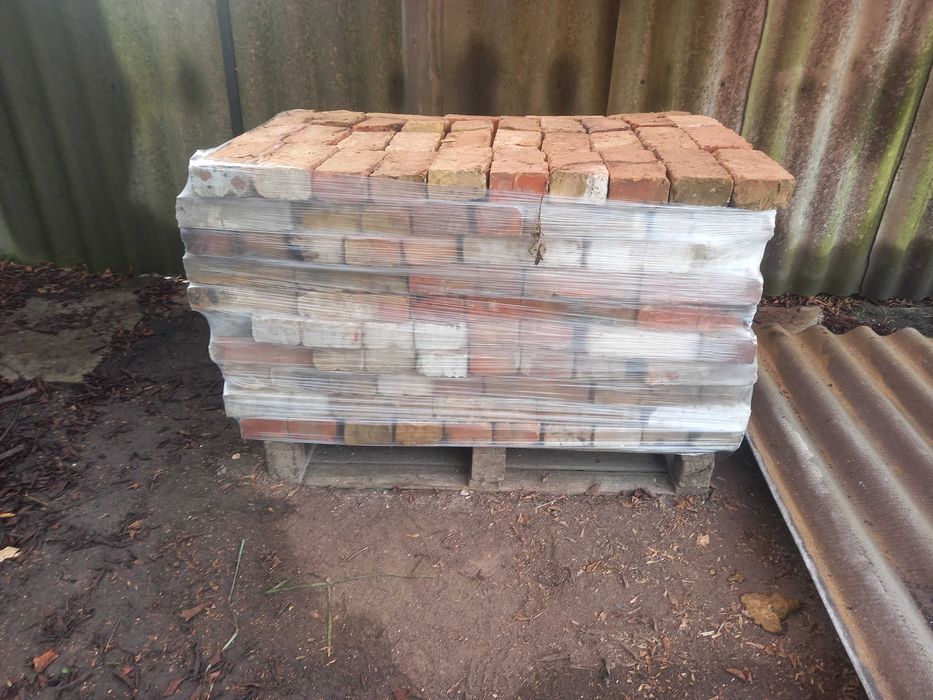 Цегла червона, гарний стан