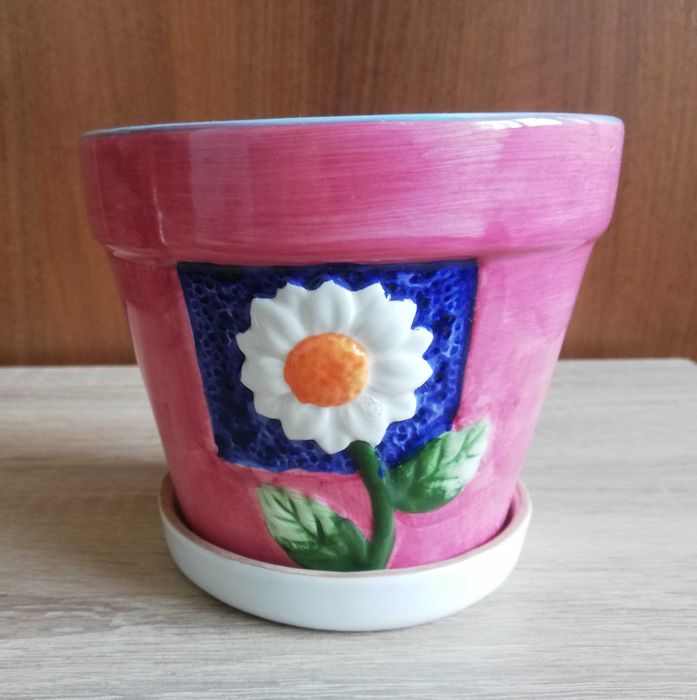 Doniczka ceramiczna  z podstawką .