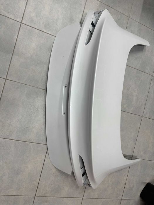 Кришка багажника Tesla M3 Highland 2024- ляда кляпа Тесла Модел 3 2024