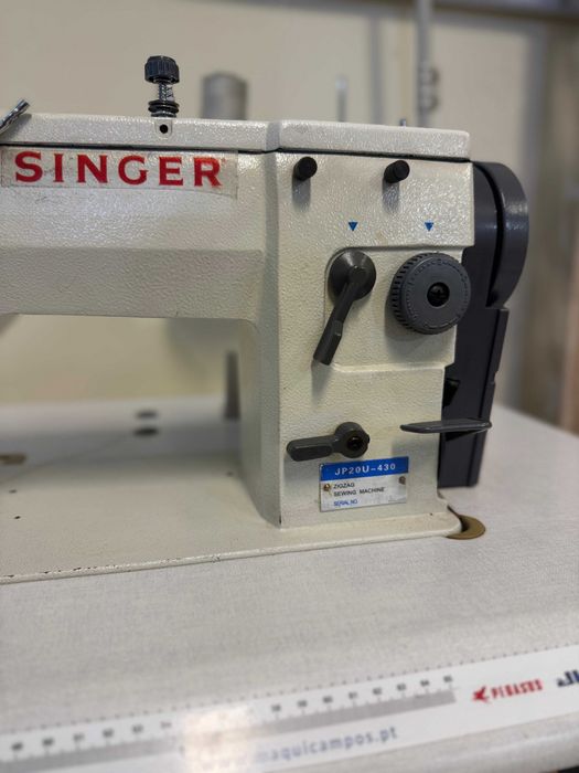 Máquina de Costura Industrial Singer JP20U-430