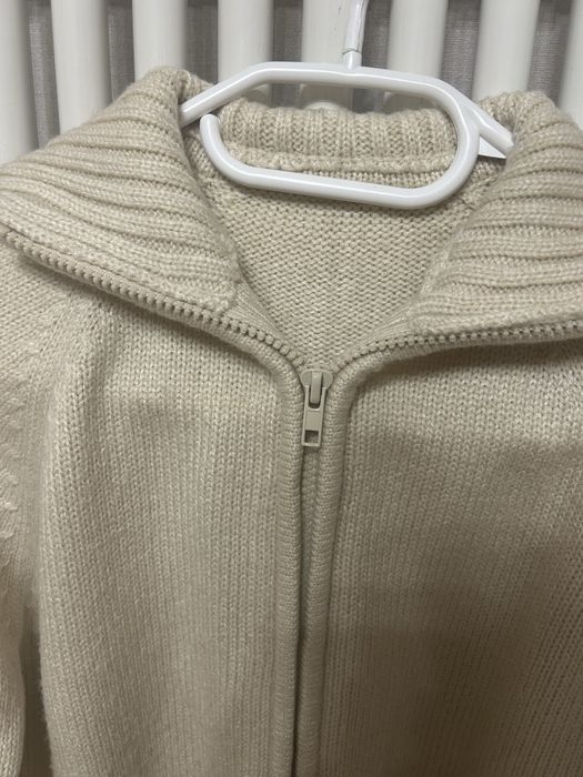 Трендова вʼязана кофтинка/светр