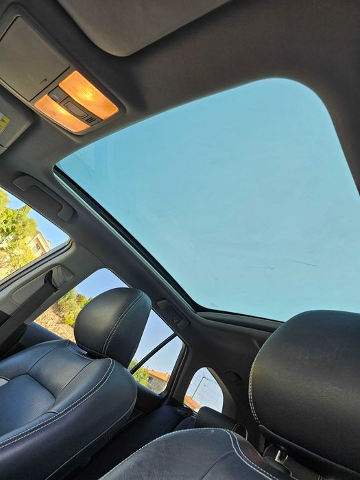 OPORTUNIDADE Toyota Avensis Touring Sports 1.995 D-4D – Versão Premium