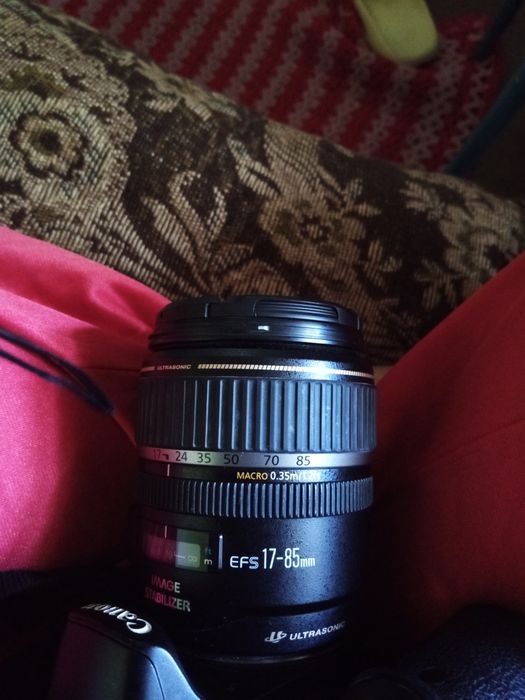 Продаю фотоаппарат Canon EDS 60D Пробег 1000 кадров eps 17-85mm