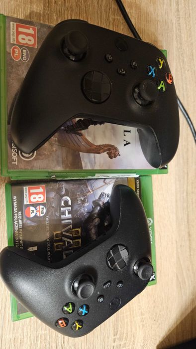 Xbox series x + 2 pady + gry
