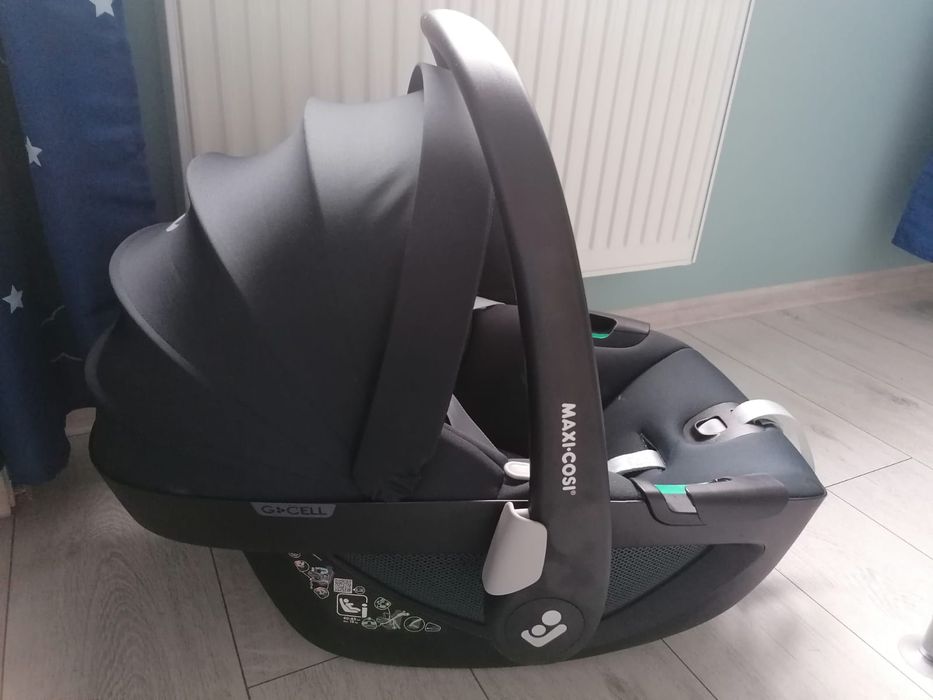 Maxi cosi pebble 360 z wkładką dla noworodka