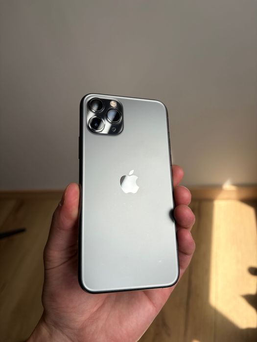 Telefon IPhone 11 Pro 64 GB