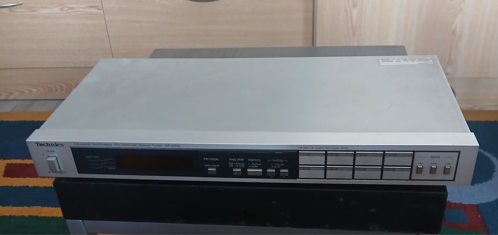 Emplificador e sintonizador Technics