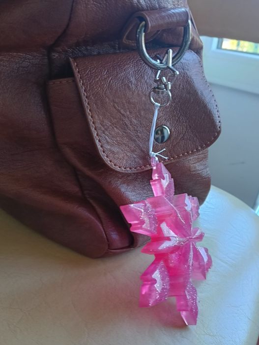 Bag charm artesanal floco de gelo