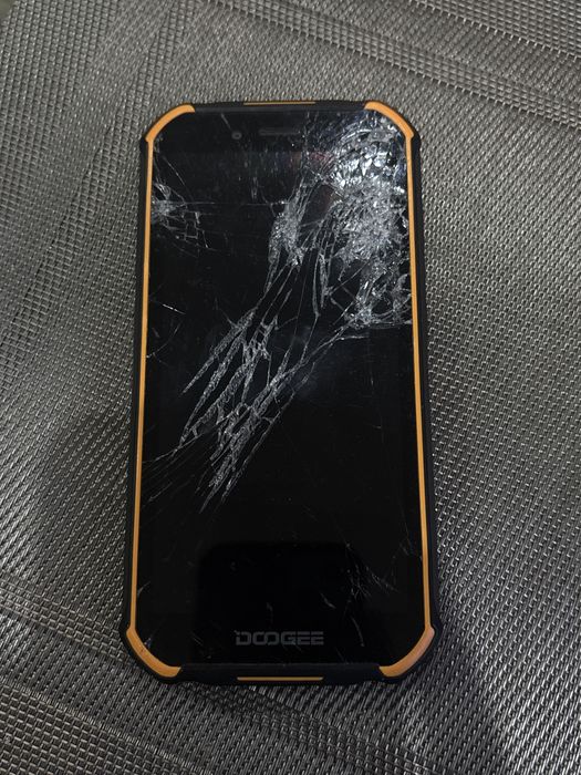 Telefon doogee ip68