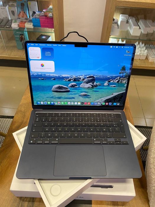 Ноутбук Apple MacBook Air 13“ M2 8/256GB Midnight (MLY33) 2022