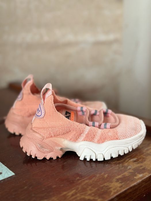 Кросівки дитячі