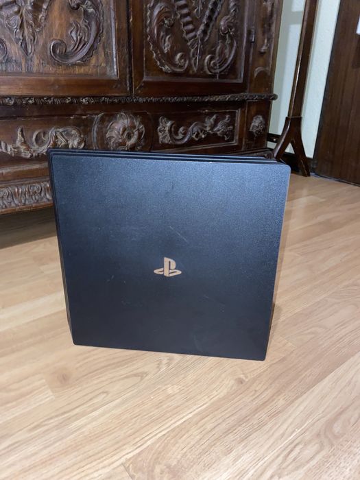 Playstation 4 Pro + Mala Playstation e Jogos