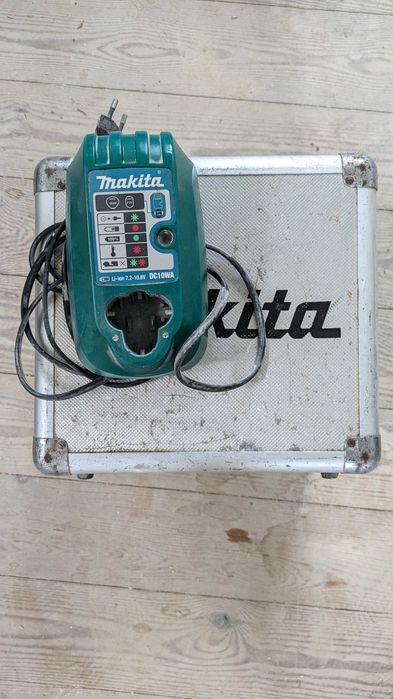 Conjunto aparafusadoras Makita e  baterias (Bosch, DeWalt, Einhell)