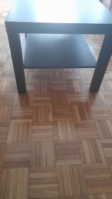 Mesa de sala de apoio