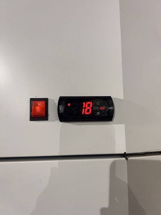 Шкаф холодильный Juka