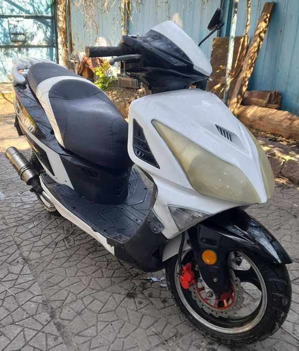 Скутер, мопед Viper Evolution 150
