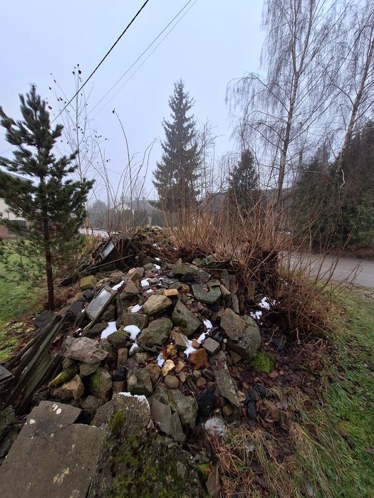 Kamień piaskowiec.