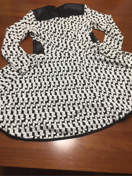 Sukienka szkolna rozmiar 140