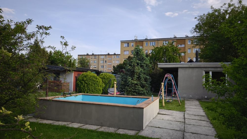 Ogródek działkowy.Basen betonowy, duża działka,blisko ulicy,altana podpiwniczona