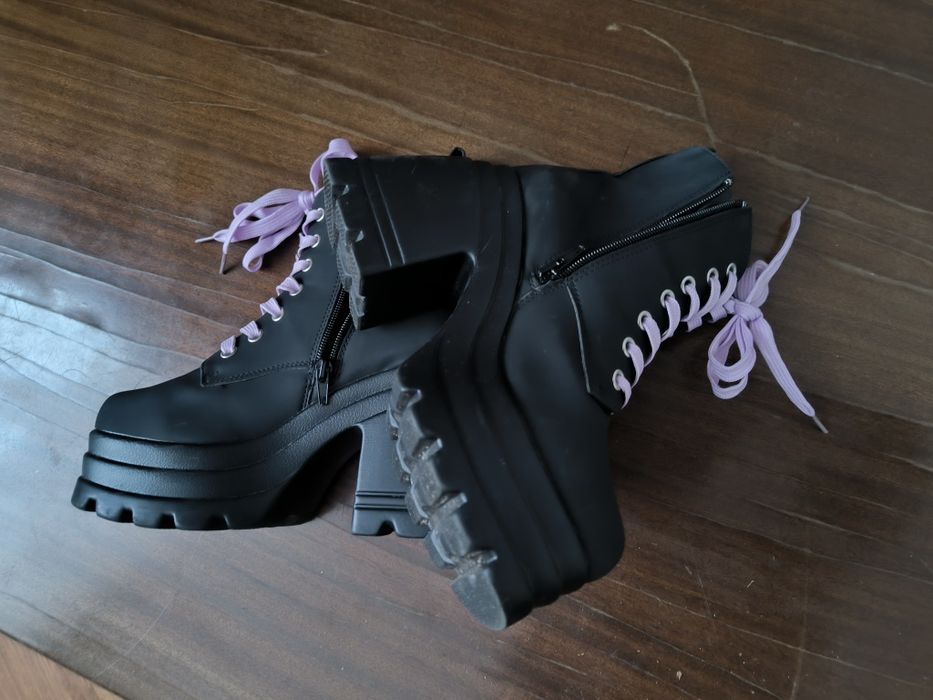 Жіночі чоботи осінні