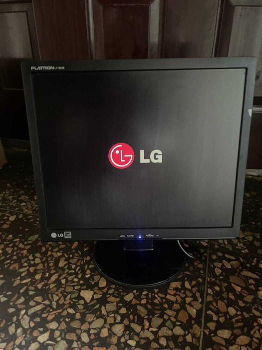 Монітор LG L1742SE (L1742SE-BF) чорний