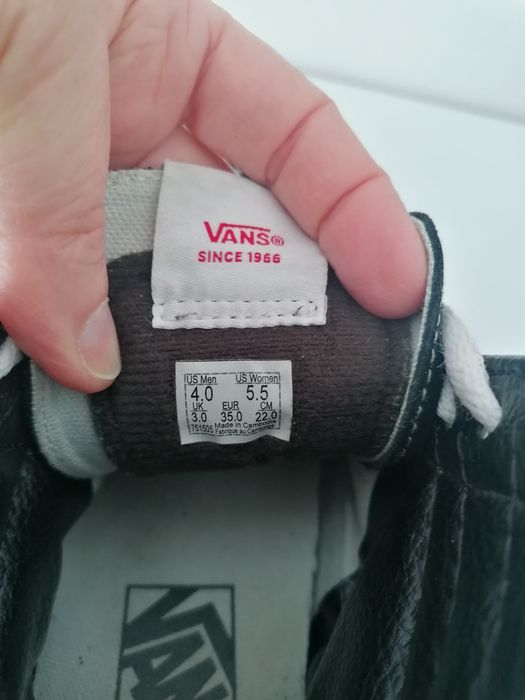 Sapatilhas Vans Sk8-Hi preto branco, Eur 35.0

Tamanho Eur 3