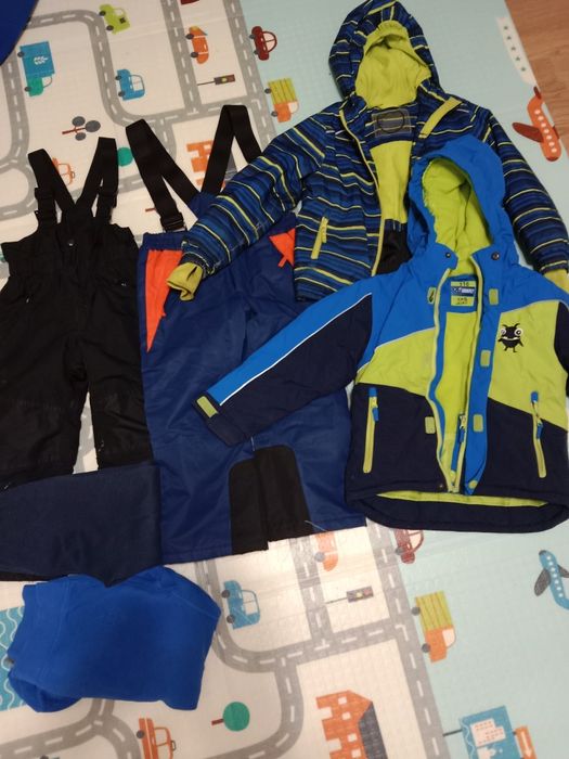 Віддам дитячі речі