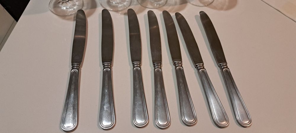 Copos e facas cozinha