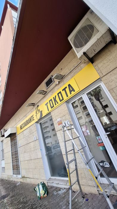 Decoração montra para Barbearia