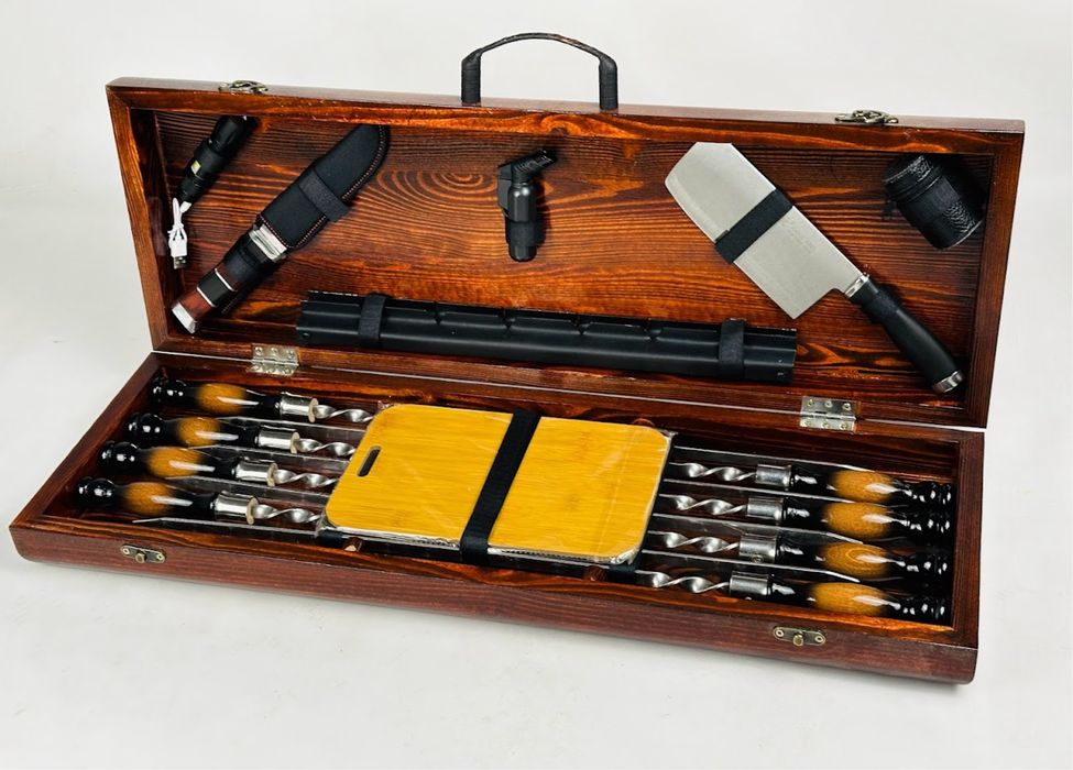 Подаочный набор шампуров в деревянном ящике 7804