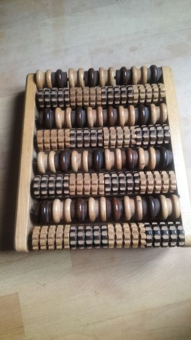 Masażer do stóp drewniany