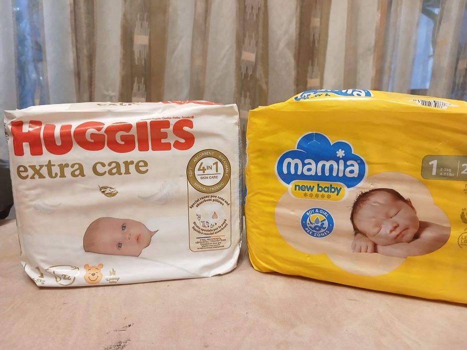 Подгузники Huggies.