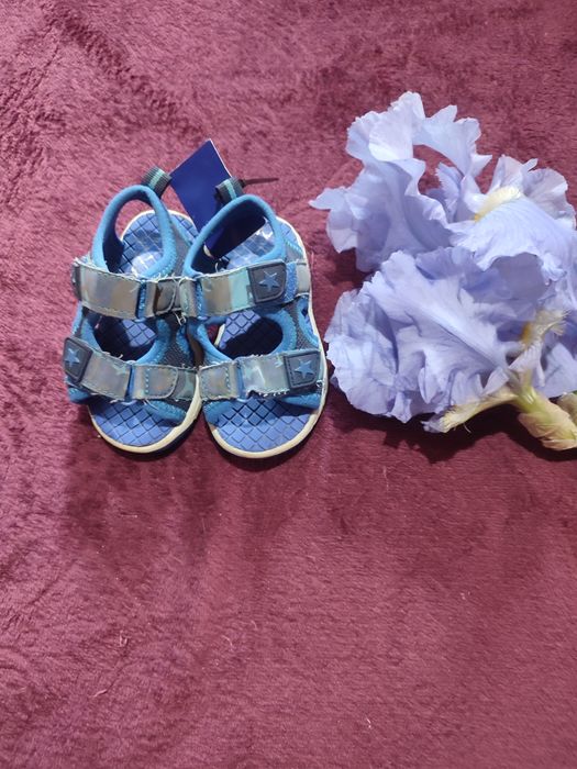 Кроссовки на мальчика