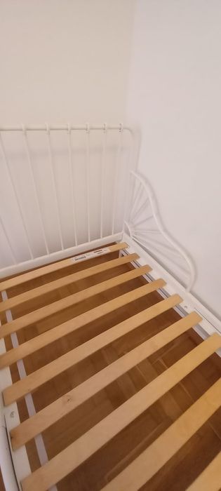 Cama de solteiro IKEA