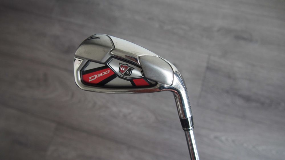 Kij do golfa WILSON STAFF D 300 IRON 4  Idealny dla początkujących IDEALNY JAK NOWY