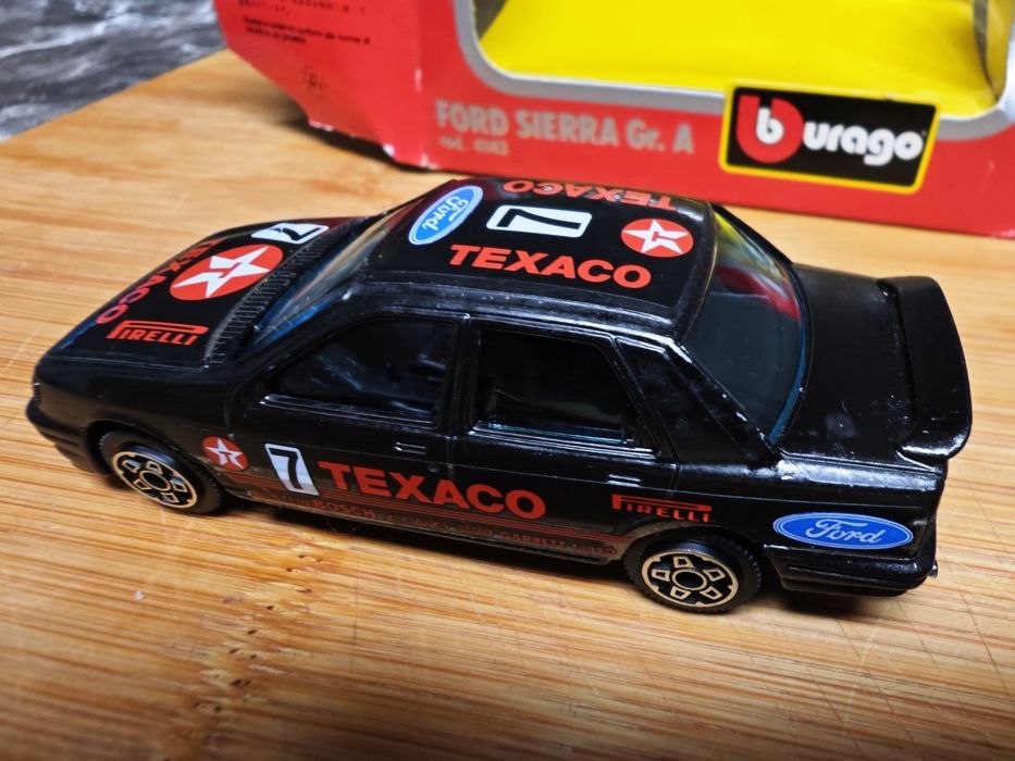 Miniatura Burago 1:43 - Ford Sierra Gr. A