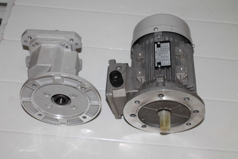 Napęd do paszociągu spiralnego z silnikiem 0,55 kW