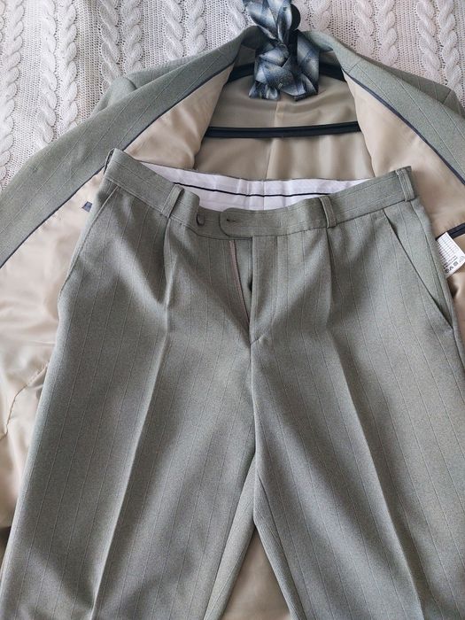 Чоловічий костюм