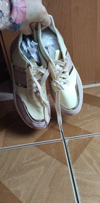 Adydasy snakieszy nowe