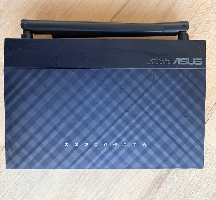 Router Asus AC750
