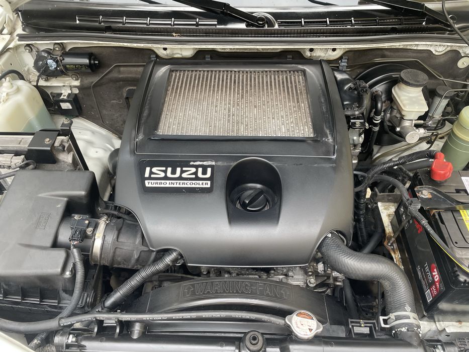 Isuzo Dmax 2.5 turbo  136cv