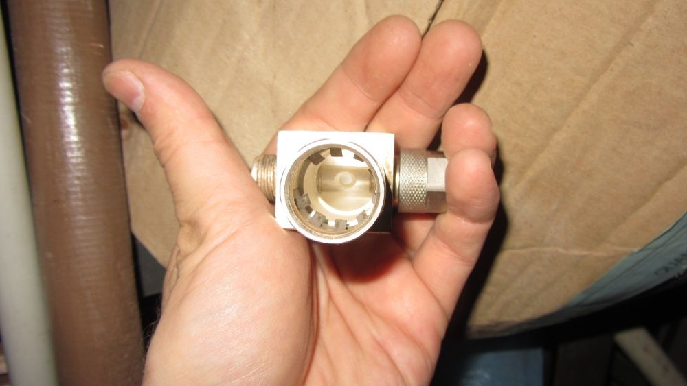 ЦЮ2.246.020-02 тройник и переход под детекторную головку для приборов