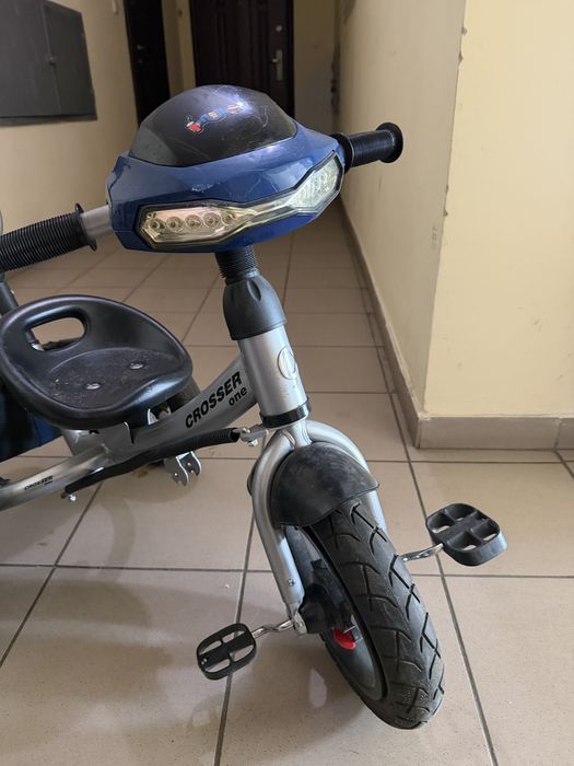 Дитячий велосипед для найменших з ручкою