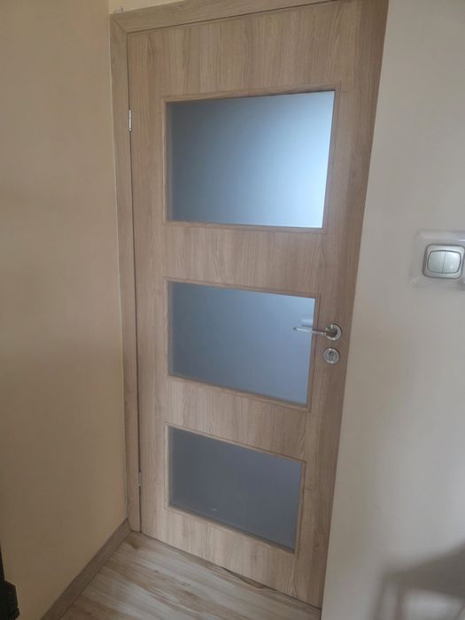 skrzydło drzwi wewnętrzne lewe  1x80 z ościeżnicą