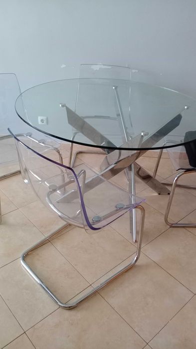 Mesa de jantar de vidro, diâmetro 1.20 cm.