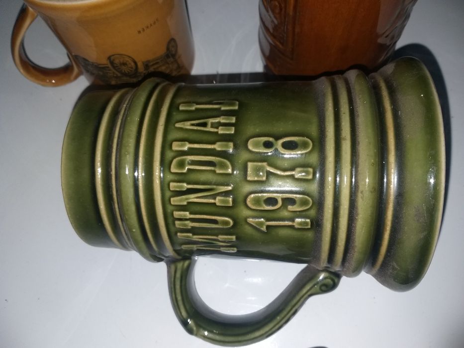 Stare,ceramiczne,kolekcjonerskie kufle z sygnaturami