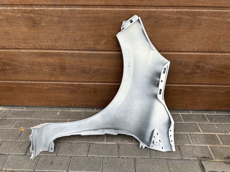 Renault Clio IV błotnik przedni Prawy Lewy DV369