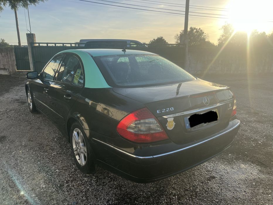 Mercedes Benz E220 Avantgarde — photo 2