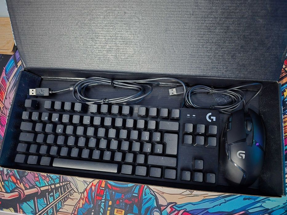 Teclado Logitech G413 TKL SE + Rato Logitech G402
